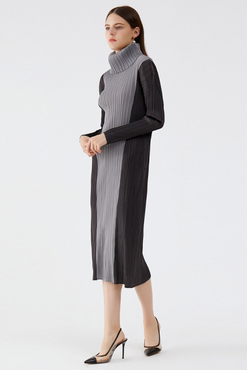 Color Block Accordion Pleated Turtleneck Dress